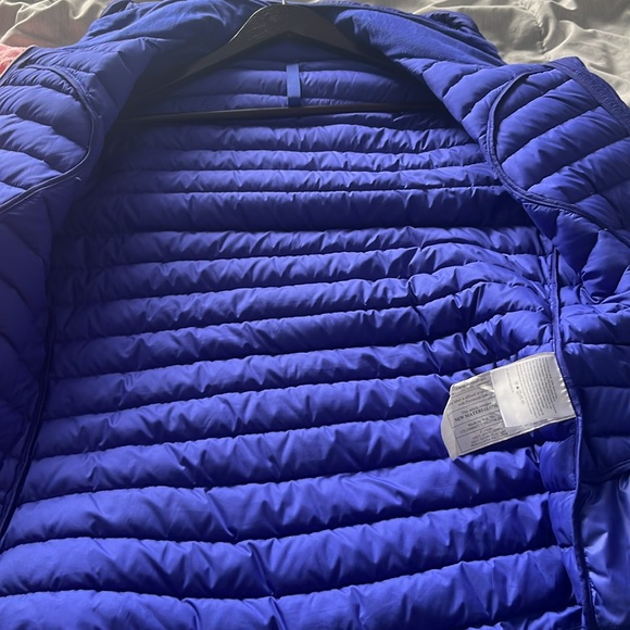 Lululemon jacket with hood - Picture 3 of 9